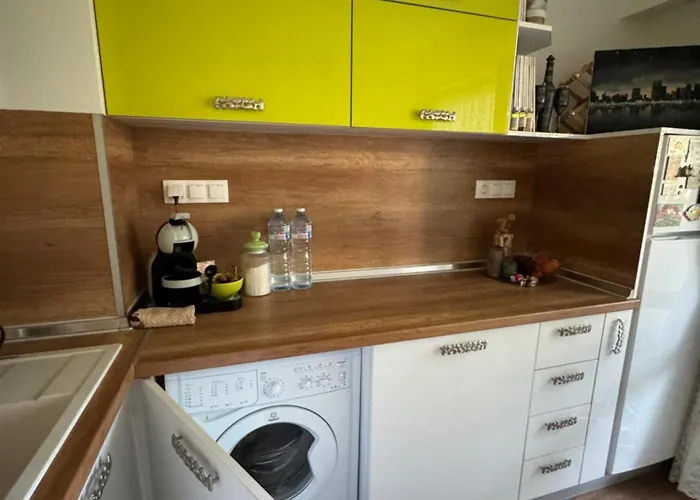 малък уютен